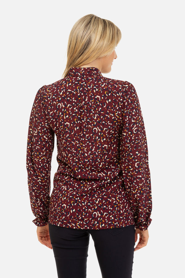 Umstandsbluse mit Schleifenkragen – Tiermuster