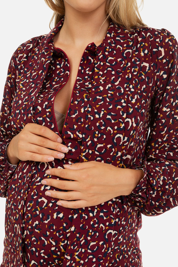 Umstandsbluse mit Schleifenkragen – Tiermuster