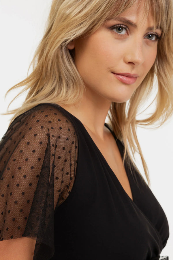 Elegantes Umstands- & Stillkleid mit Punkten und Meshärmeln – Schwarz