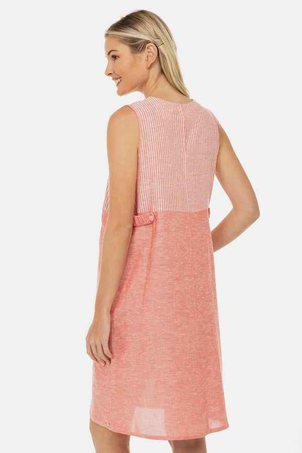 Sommerliches Umstandskleid in Koralle mit Streifenmuster