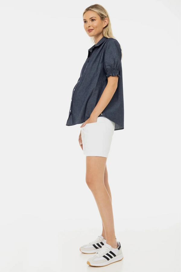 Weiße Umstandsshorts aus Denim mit umgeschlagenem Saum