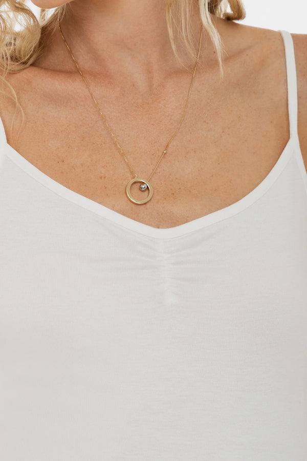 Weiches Umstandstop mit feinen Trägern – Ecru