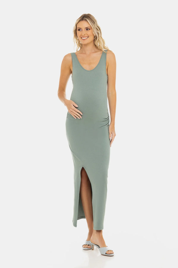 Langes Umstandskleid aus Rippjersey mit Schlitz – Salbeigrün