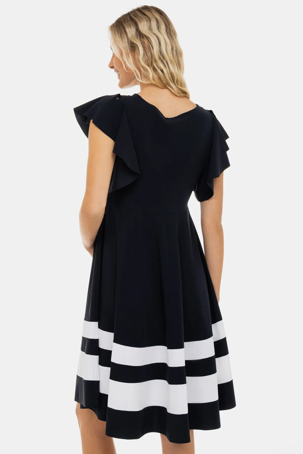 Luftiges Umstands- und Stillkleid mit Streifen