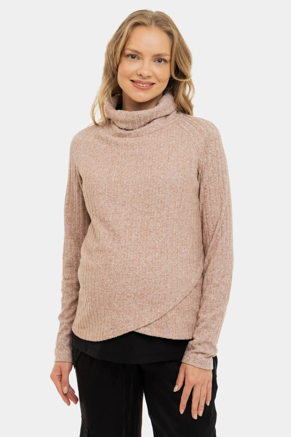 Beiger gerippter Umstands- und Stillpullover mit Rollkragen