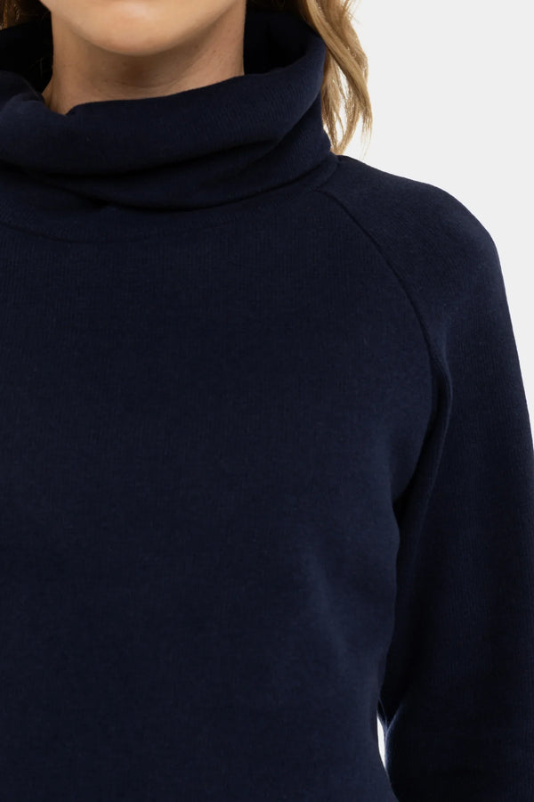 Dunkelblauer gestrickter Umstands- und Stillpullover