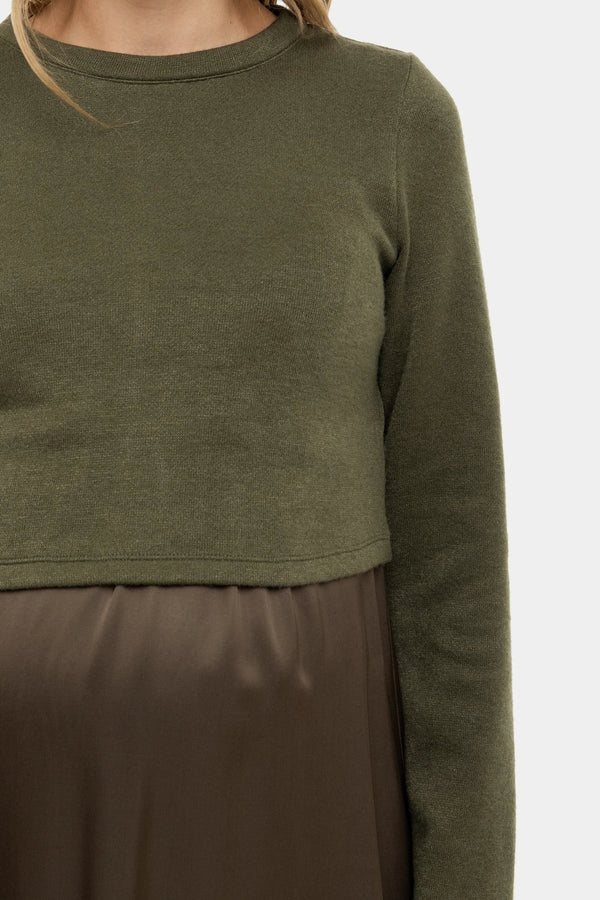 Satiniertes Umstands- und Stillkleid mit Pullover – Olivgrün