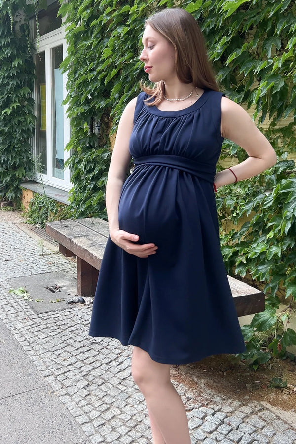 Elegantes Umstandskleid mit Raffung – Navy