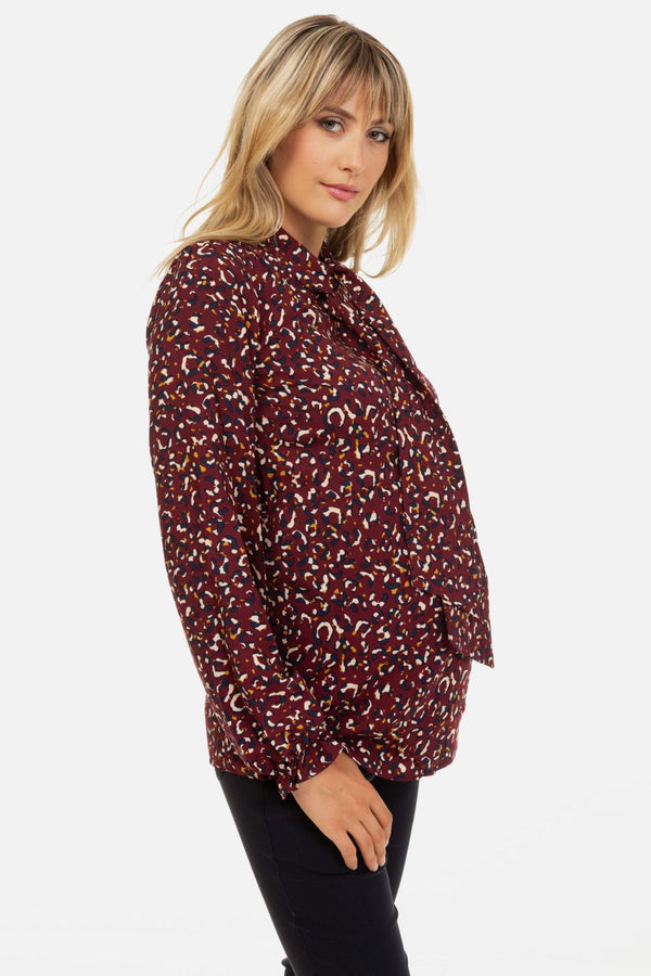 Umstandsbluse mit Schleifenkragen – Tiermuster