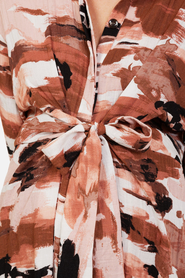 Umstands- & Stillkleid aus Crinkle-Stoff mit Bindegürtel