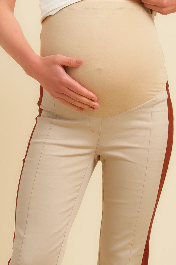 Elastische Umstandshose aus Baumwolle mit Streifen