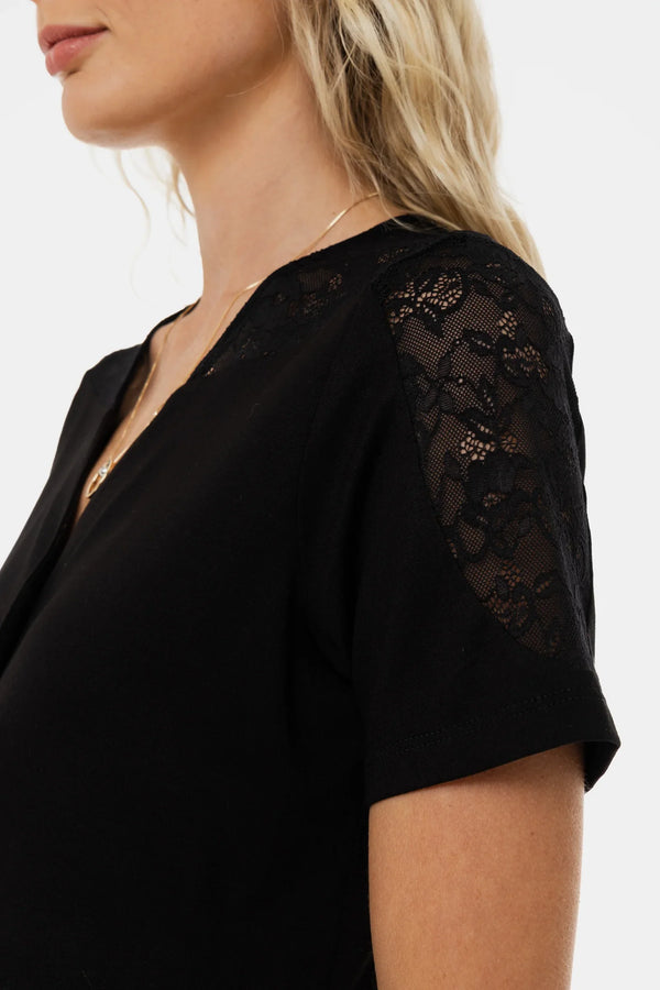 Umstands- und Stillbluse mit Spitzendetails – Schwarz