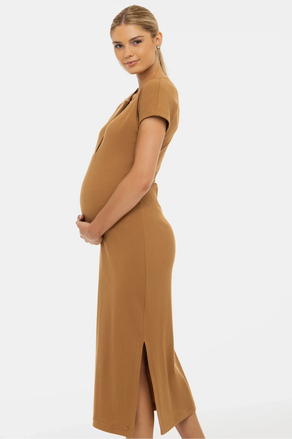 Umstands- und Stillkleid aus Rippjersey mit Knöpfen – Karamell