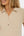 Umstands- und Still-Hemdblusenkleid aus elastischem Jersey – Sand