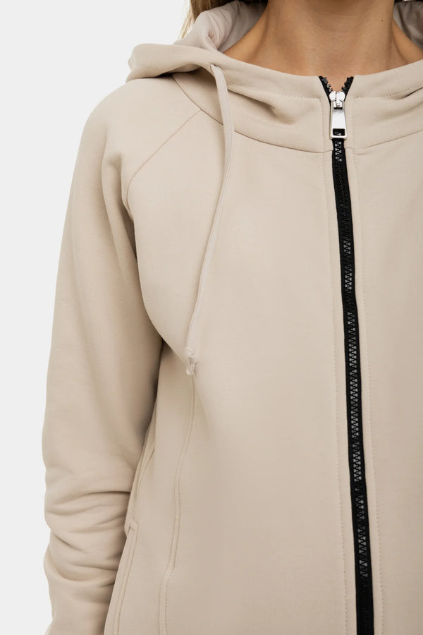 3-in-1 Umstands- und Tragehoodie – Beige