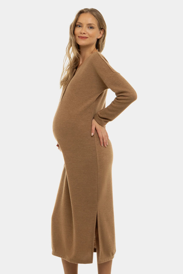 Langes gestricktes Umstands- und Stillkleid – Karamell