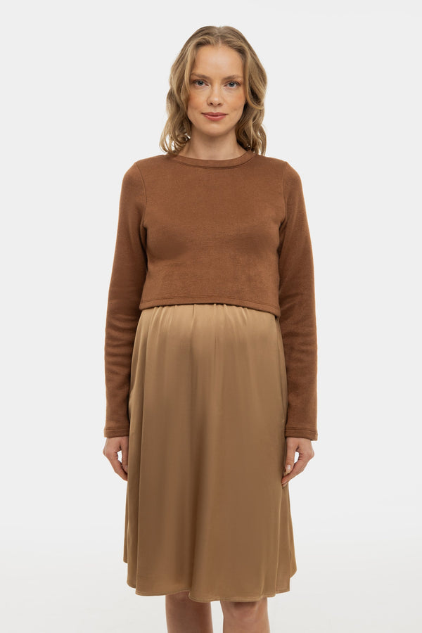 Satiniertes Umstands- und Stillkleid mit Pullover – Karamell