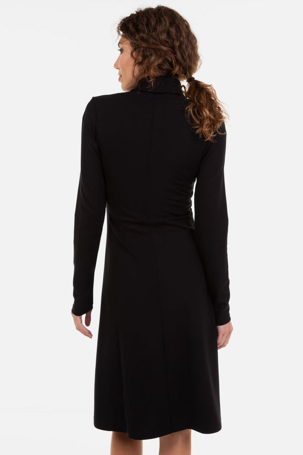 Ausgestelltes Umstands- und Stillkleid mit Rollkragen
