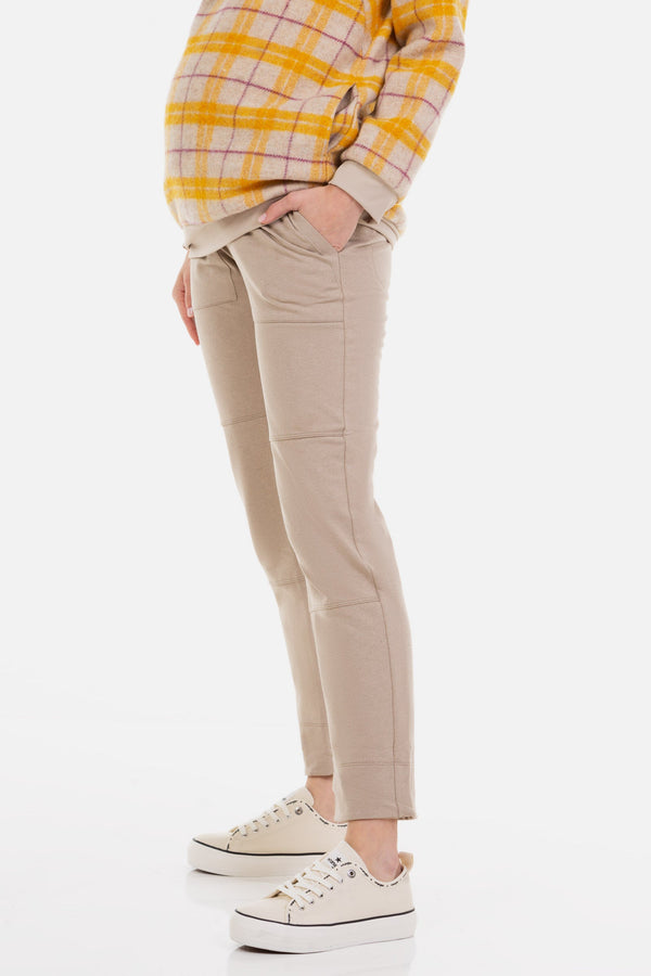 Lässige Umstandshose unter dem Bauch – Beige