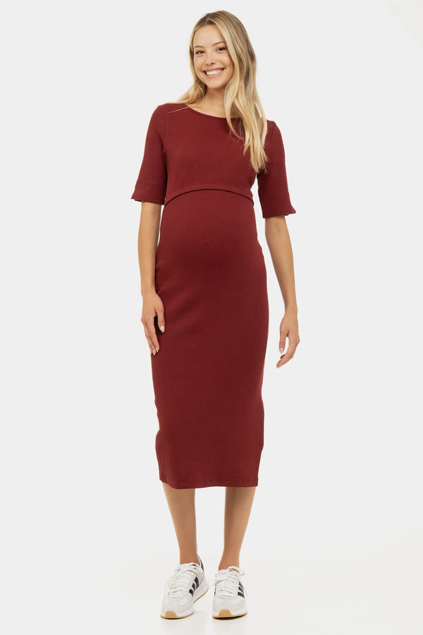 Tailliertes Umstands- & Stillkleid aus geripptem Baumwolljersey – Ziegelrot