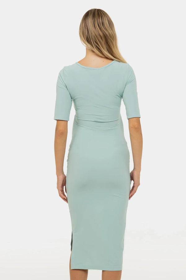Figurbetontes langes Umstands- und Stillkleid – Salbeigrün