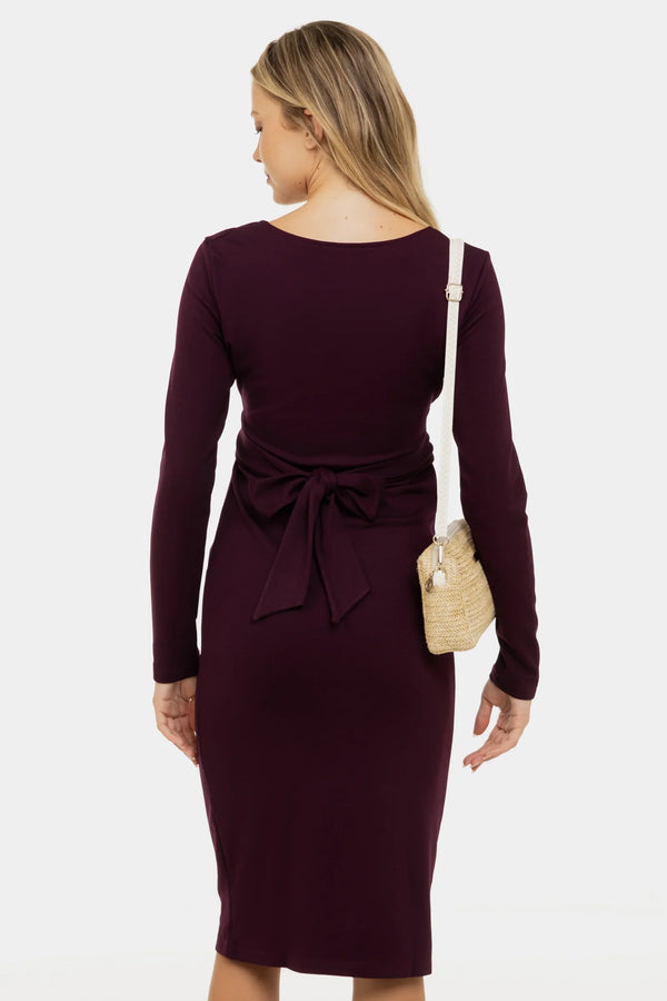 Elegantes langes Umstandskleid mit breitem Gürtel – Bordeaux