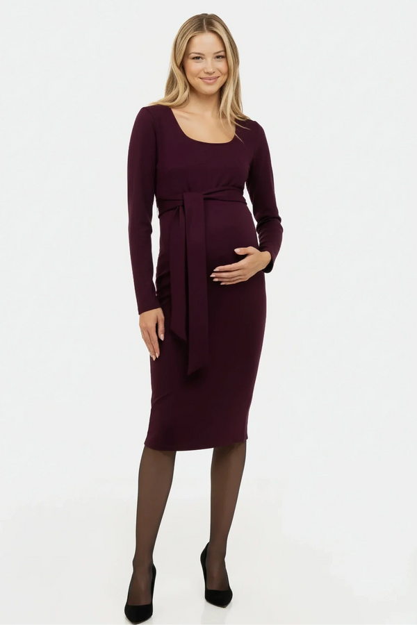 Elegantes langes Umstandskleid mit breitem Gürtel – Bordeaux