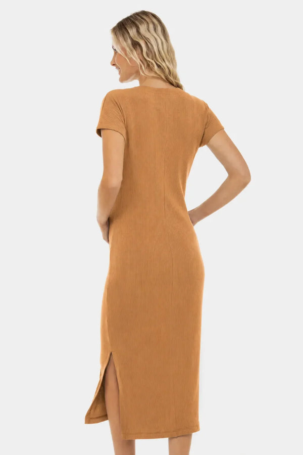 Umstands- und Stillkleid aus Rippjersey mit Knöpfen – Karamell